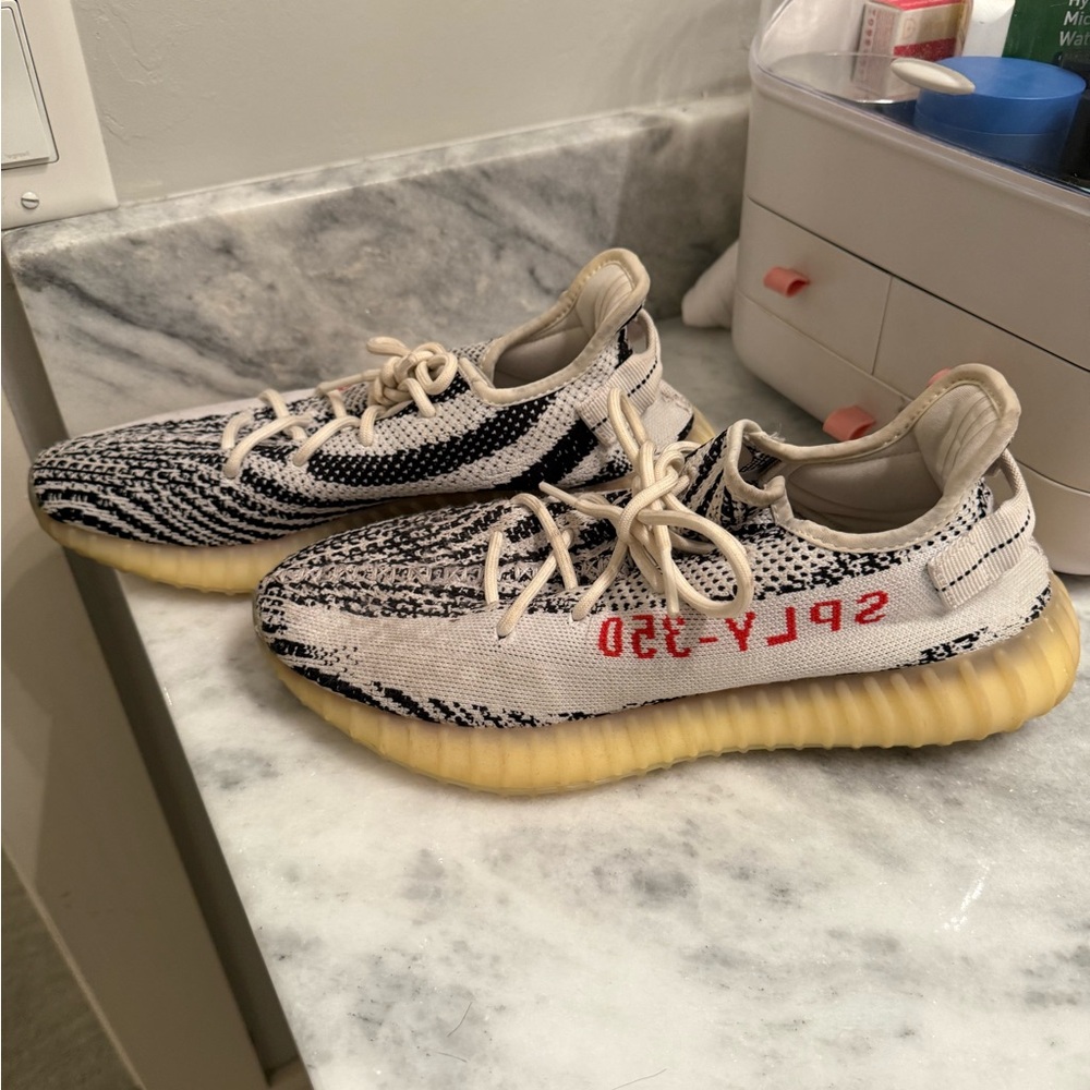 Adidas men’s Yeezy Boost 350 V2 - Black and Cream